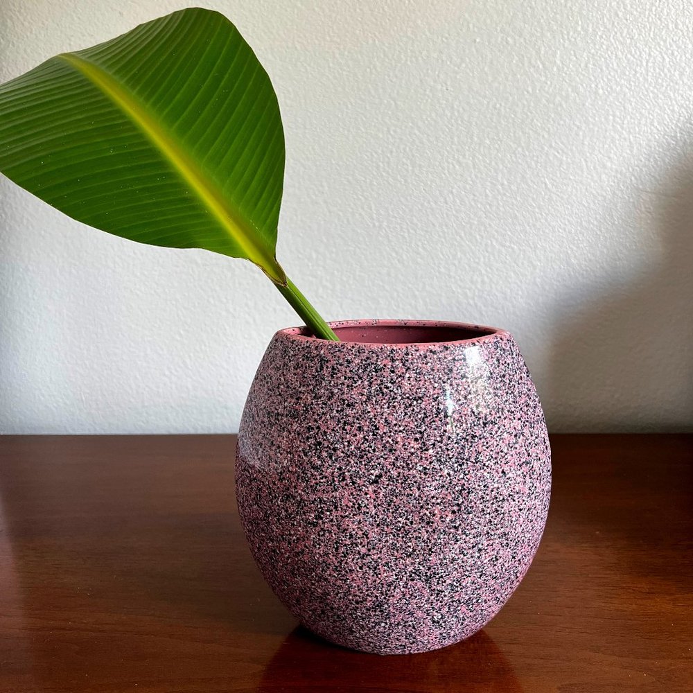 Postmodern Mauve Pink Black/Grey/White Speckled Oval Ceramic Vase | 80's Decor